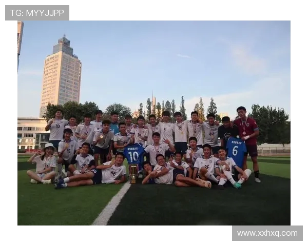 武汉足球队逆袭之旅的真实记录与奋斗精神展现 武汉足球队逆袭之旅的真实记录与奋斗精神展现