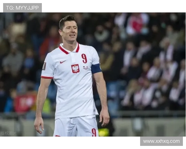 莱万领衔新一届足球盛宴展现超凡实力与团队合作精神