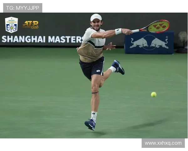 上海网球队在杯赛中的实力展现与战术分析全景解读 上海网球队在杯赛中的实力展现与战术分析全景解读